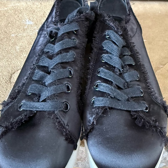 Libby Edelman Black Sneakers with White Sole - Picture 5 of 8